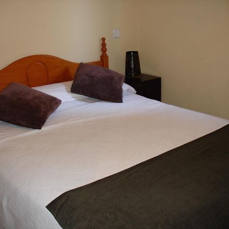 Hostal Puerta Bonita Vista Alegre Madrid Exteriör bild