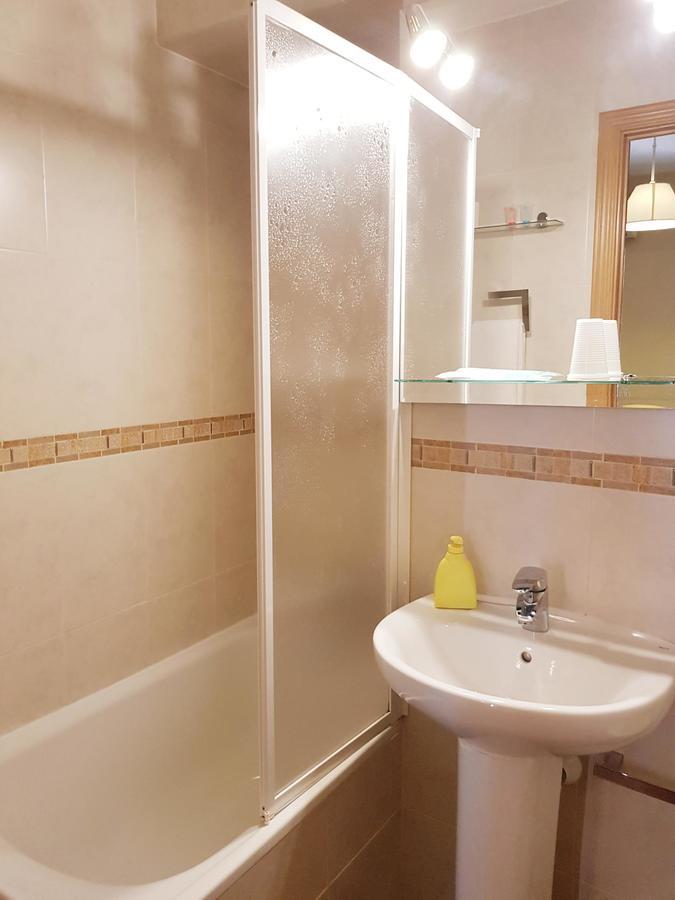 Hostal Puerta Bonita Vista Alegre Madrid Exteriör bild