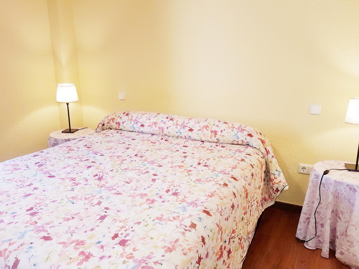 Hostal Puerta Bonita Vista Alegre Madrid Exteriör bild