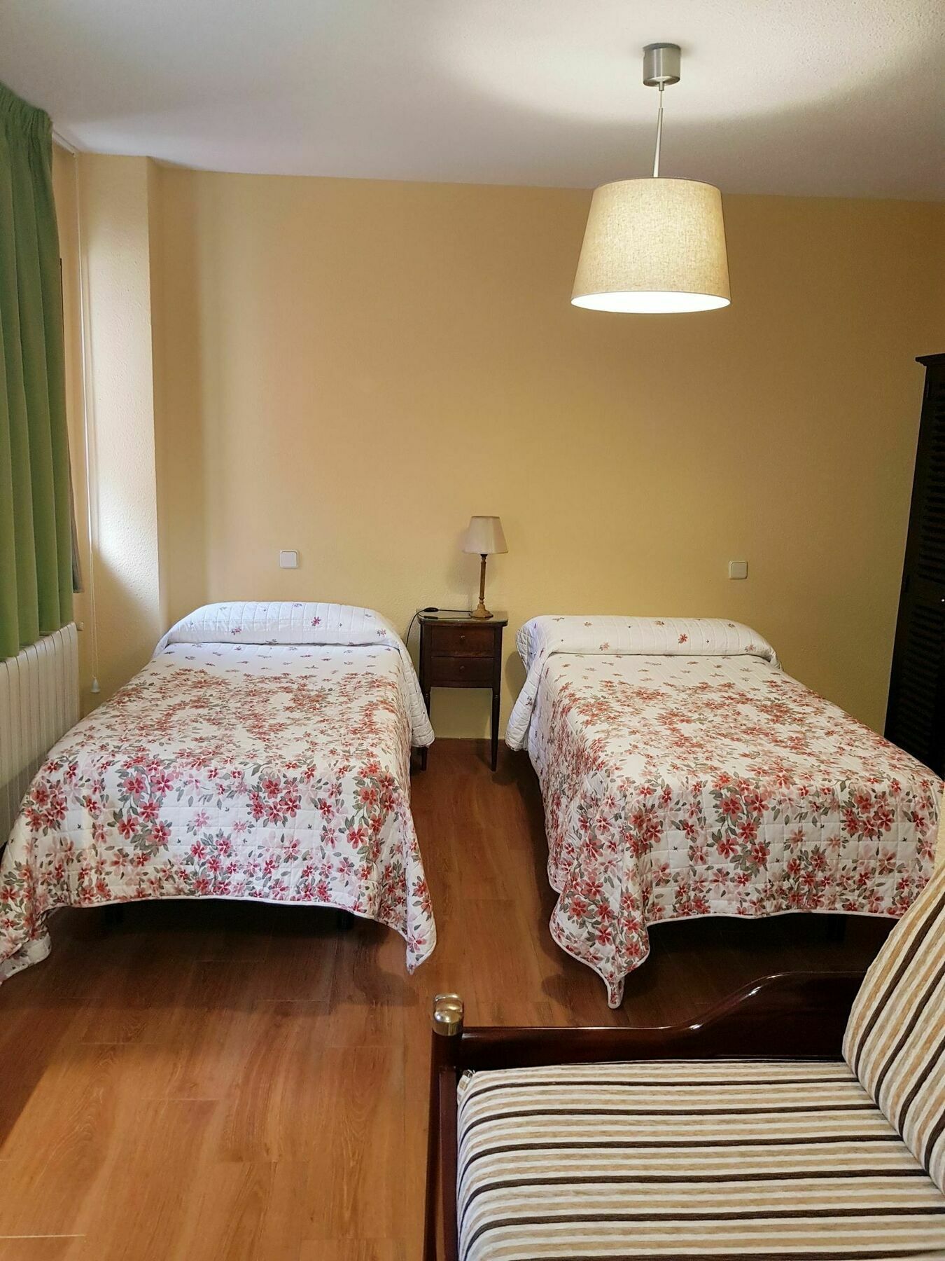 Hostal Puerta Bonita Vista Alegre Madrid Exteriör bild