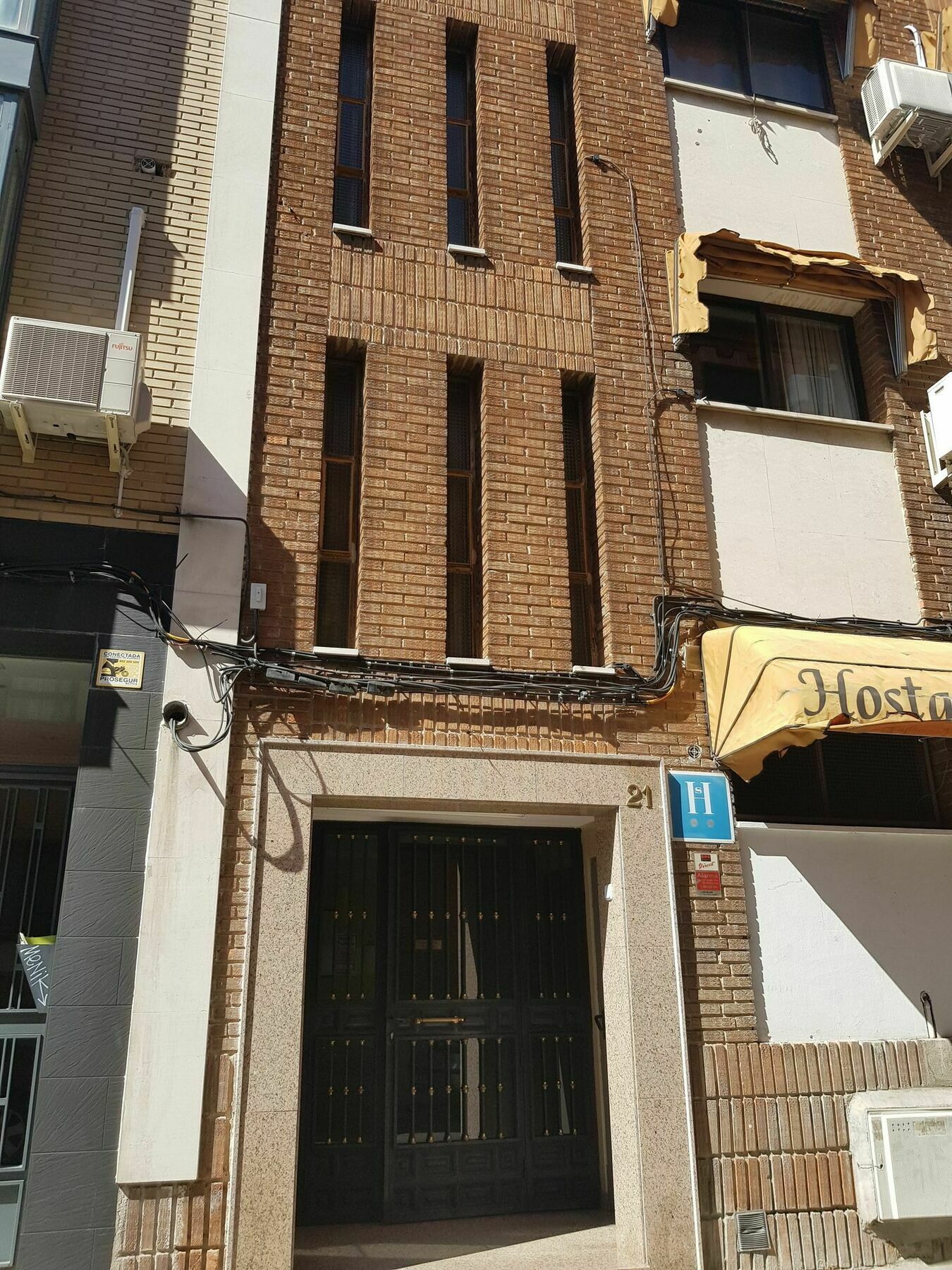 Hostal Puerta Bonita Vista Alegre Madrid Exteriör bild